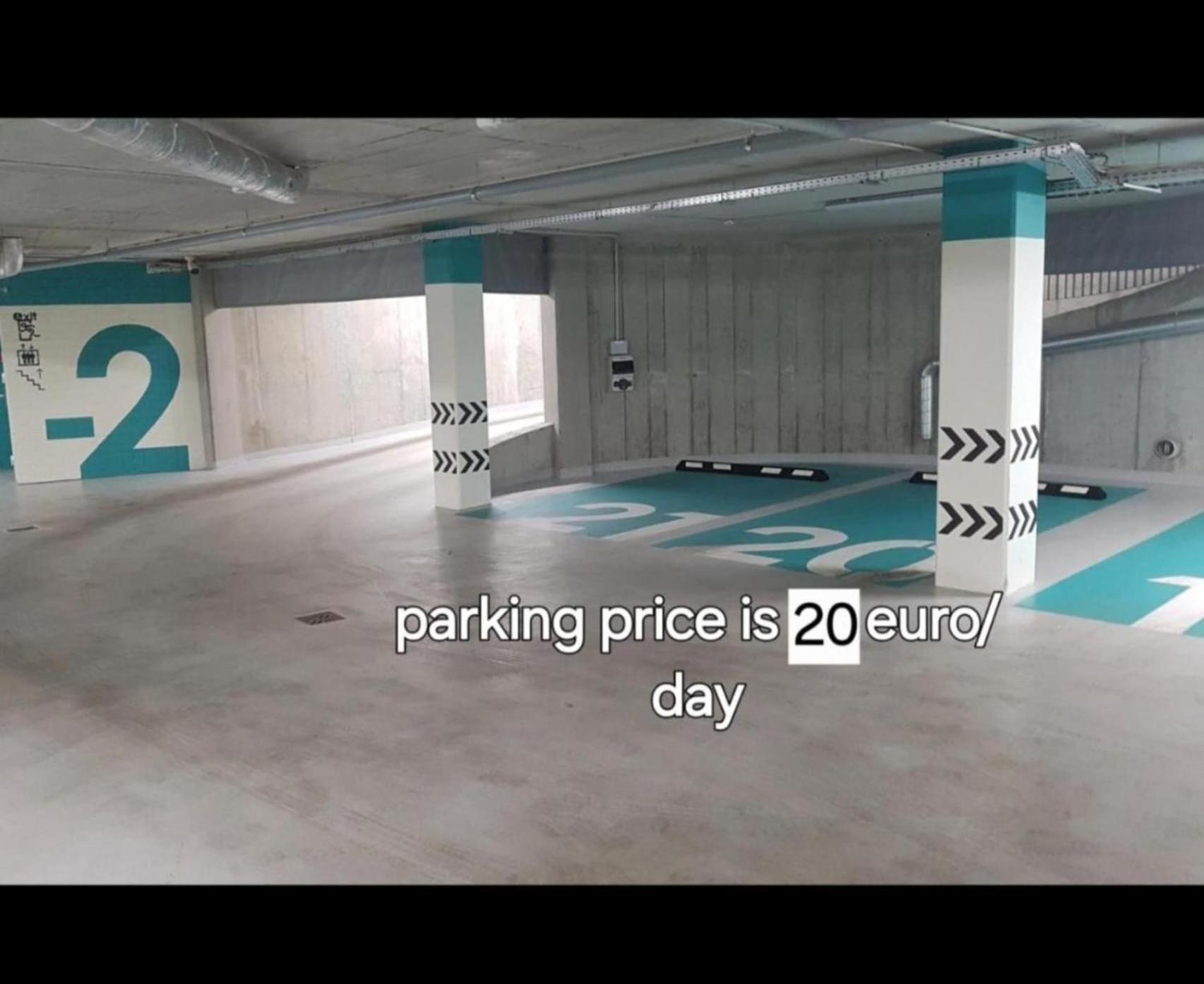 Happy Inn Egle, Self Check-In-24-7, A-C, Parking-In-The-Underground-Garage VNO Extérieur photo
